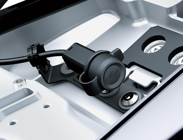 USB-OUTLET (Ninja 1000SX)